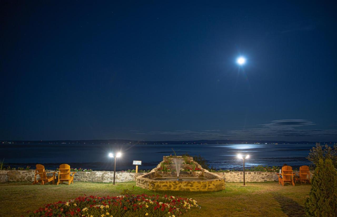 Hotel Cap-aux-pierres 3*