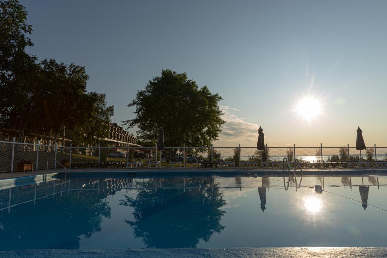 Cap-aux-pierres Hotel